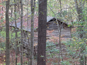 Tabacco drying house next to the American Tabacco trail.