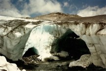 Looking at the entrance to the ice caves near Paradise visitor center. Ted went back to these caves in 1998 and they are now melted.