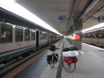 Napoli - Ted's bike in front of the train he took to Rome